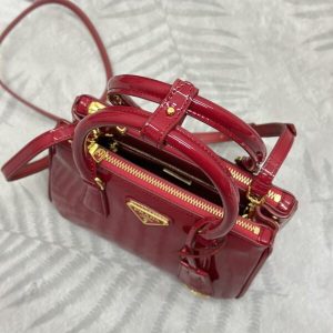 Replica Prada Galleria Red Patent - ultra-realistic fake designer tote