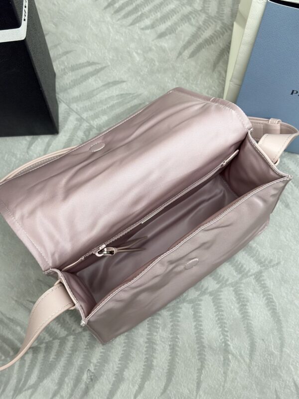 Replica Prada Re-Nylon Shoulder Bag Pink - near-authentic luxury replica handbag