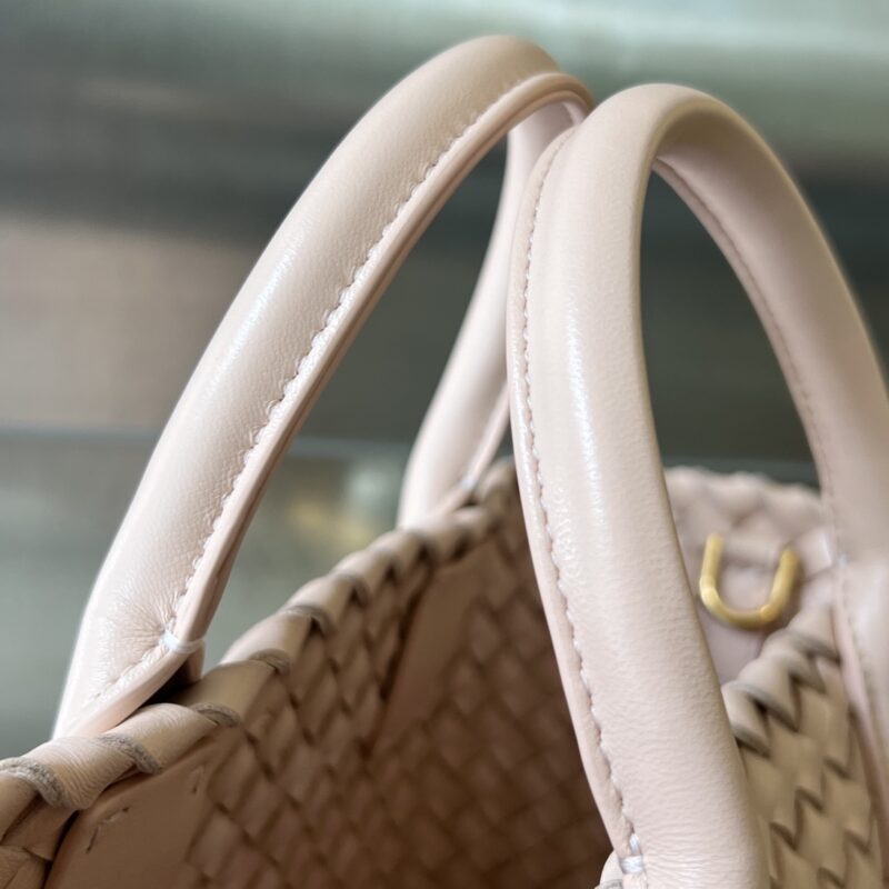 Replica Bottega Veneta Cabat Tote - near-authentic luxury replica handbag