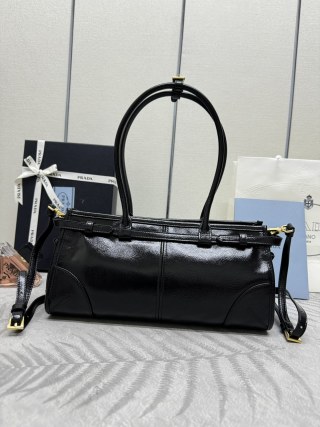 Replica Prada Black Leather bag - high-quality designer bag clone