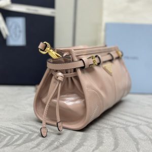Replica Prada Pink Leather Handbag - ultra-realistic fake designer tote