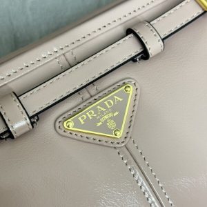 Replica Prada Pink Leather Handbag - ultra-realistic fake designer tote