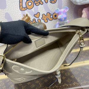 Replica Louis Vuitton Carry All Beige - high-quality designer bag clone