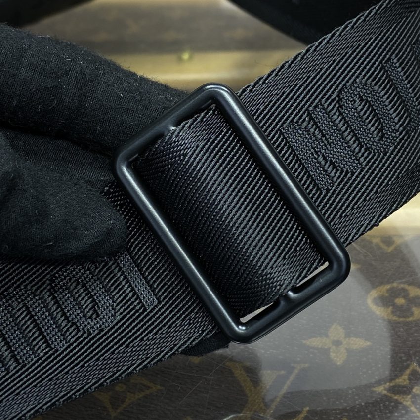 Replica Louis Vuitton Rush Bumbag Black - authentic-look luxury purse replica