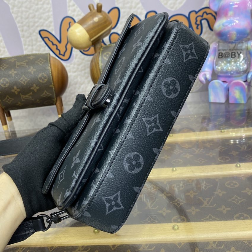 Replica Louis Vuitton Wearable Wallet Black - premium 1:1 fake handbag model