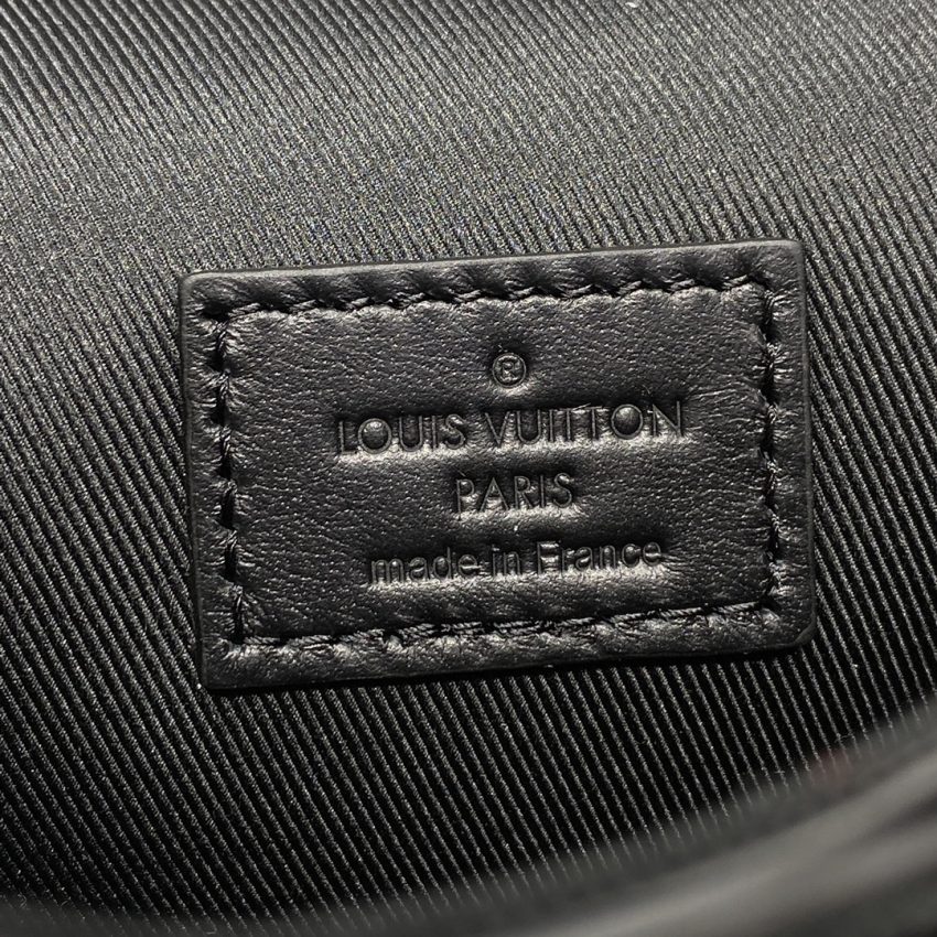 Replica Louis Vuitton Montsouris Wearable Wallet - best quality luxury bag dupe