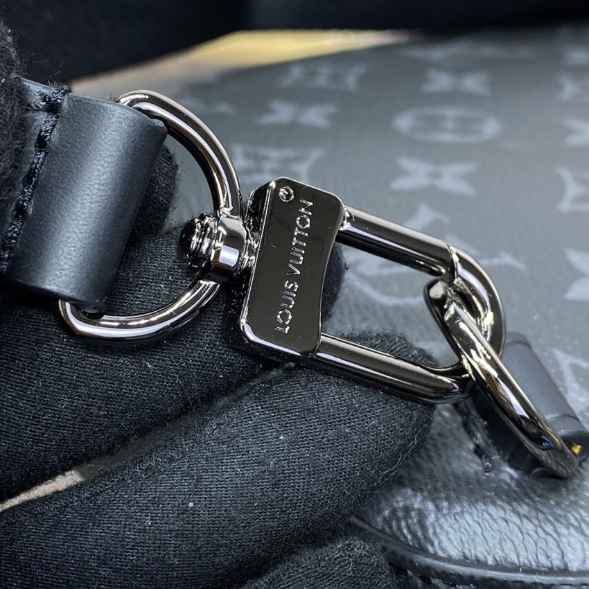 Replica Louis Vuitton Avenue Slingbag Black - best-selling designer handbag dupe