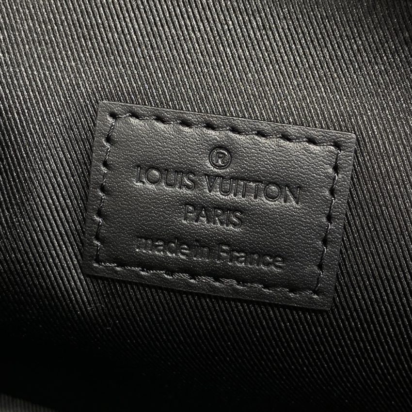 Replica Louis Vuitton Pilot Wearable Wallet Black - elite superclone designer purse