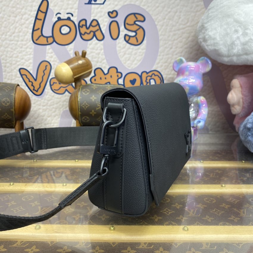 Replica Louis Vuitton Takeoff Messenger Black - elite superclone designer purse