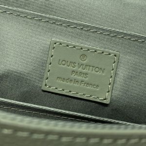 Replica Louis Vuitton Takeoff Messenger - top-rated replica designer bag