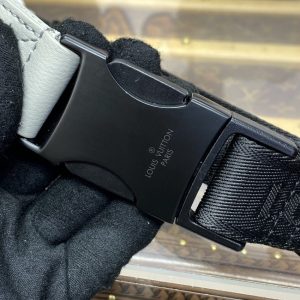 Replica Louis Vuitton Bumbag Discovery Grey - high-quality designer bag clone