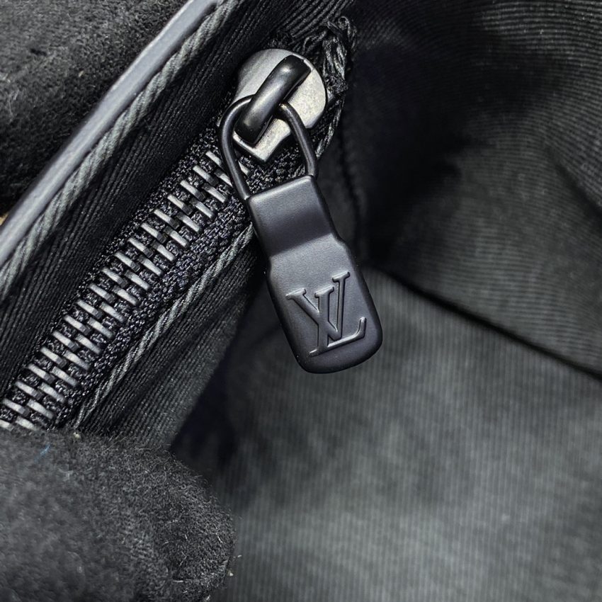 Replica Louis Vuitton Steamer Wearable Wallet Grey - best quality luxury bag dupe