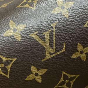 Replica Louis Vuitton Bloom Pouch - high-quality designer bag clone