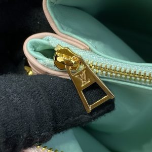 Replica Louis Vuitton Coussin Pink - ultra-realistic fake designer tote