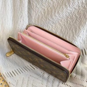 Replica Louis Vuitton Zippy Wallet Brown&Pink - realistic designer-inspired fake bag