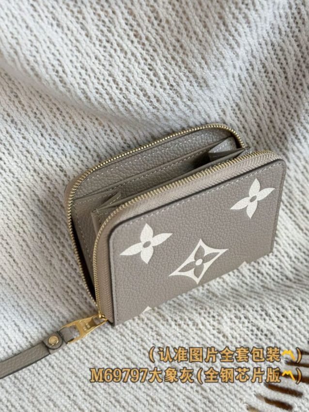 Replica Louis Vuitton Zipper Coin Purse Beige 3 Replica Louis Vuitton Zipper Coin Purse Beige - best-selling designer handbag dupe