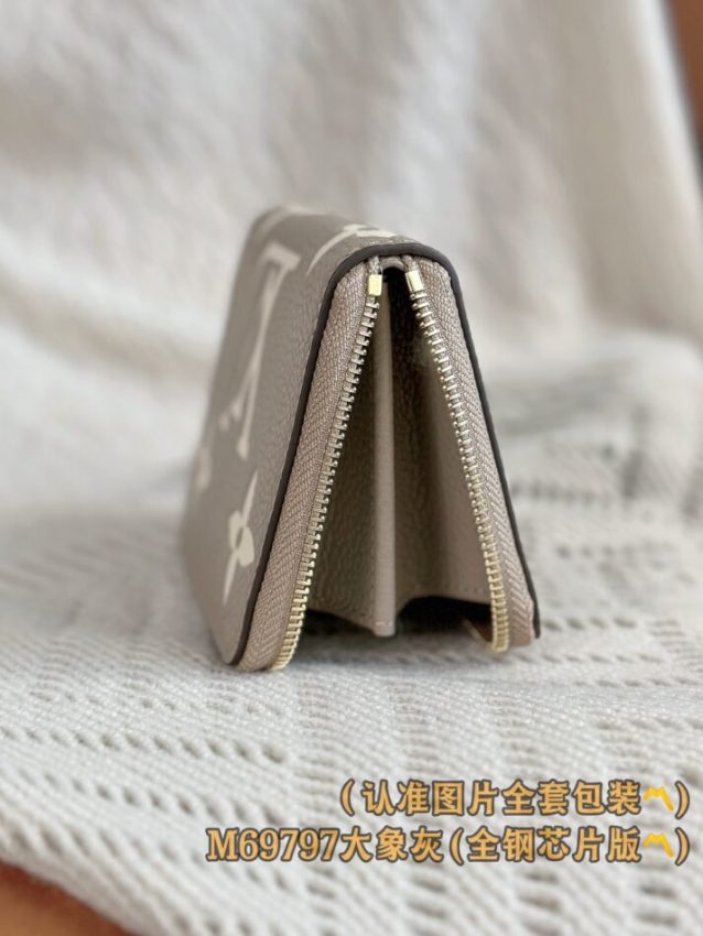 Replica Louis Vuitton Zipper Coin Purse Beige 6 Replica Louis Vuitton Zipper Coin Purse Beige - premium-grade designer purse dupe