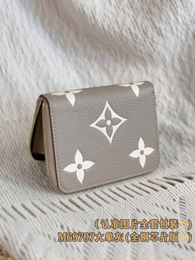 Replica Louis Vuitton Zipper Coin Purse Beige 8 Replica Louis Vuitton Zipper Coin Purse Beige - best-selling designer handbag dupe