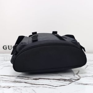 Replica Gucci GG Supreme Backpack Black - realistic designer-inspired fake bag