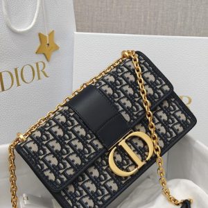 Replica Dior 30 Montaigne On Chain - ultra-realistic fake designer tote