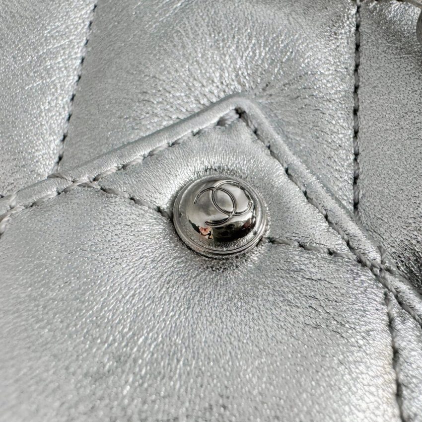 Replica CHANEL 24c Airport Bags - ultra-realistic fake designer tote