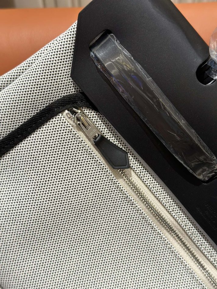 Replica Hermes Herbag 31cm Circuit Black - ultra-realistic fake designer tote