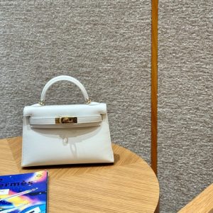 Replica Hermes Kelly Brown Epsom Blanc - top-tier luxury replica shoulder bag