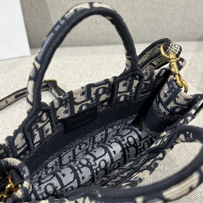 Replica Dior Tote Book Mini CD - ultra-realistic fake designer tote
