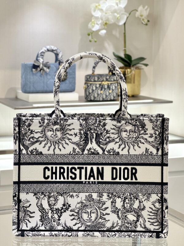Replica Dior Tote Book Black&White Sun - ultra-realistic fake designer tote