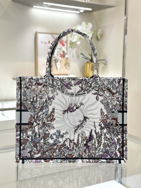 Replica Dior Tote Book Sun flower winter - high-accuracy replica luxury purse