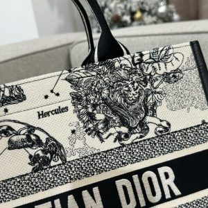 Replica Dior Tote Book Constilation - ultra-realistic fake designer tote