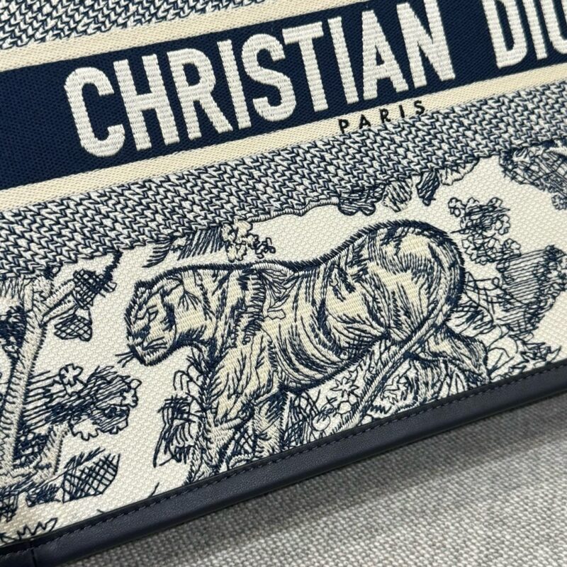 Replica Dior Tote Book White Tiger Leather - ultra-realistic fake designer tote