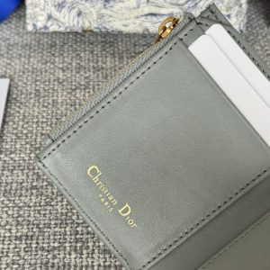 Replica Dior 30 Montaigne Wallet - realistic designer-inspired fake bag