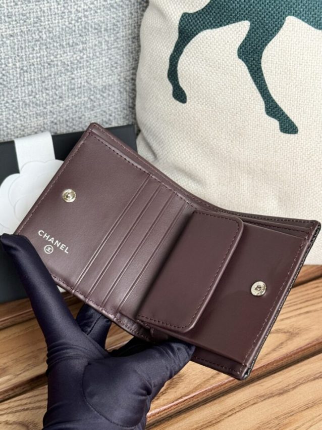 Replica Chanel Compact Bifold Wallet - near-authentic luxury replica handbag