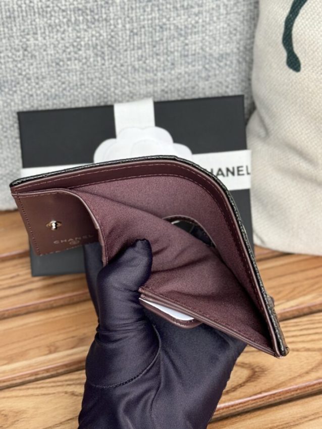 Replica Chanel Compact Bifold Wallet - ultra-realistic fake designer tote