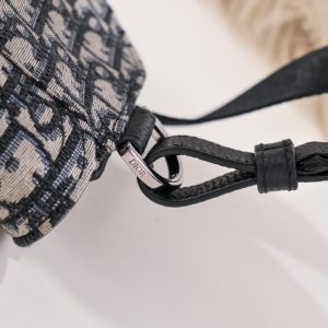 Replica Dior Messenger Oblique - authentic-look luxury purse replica