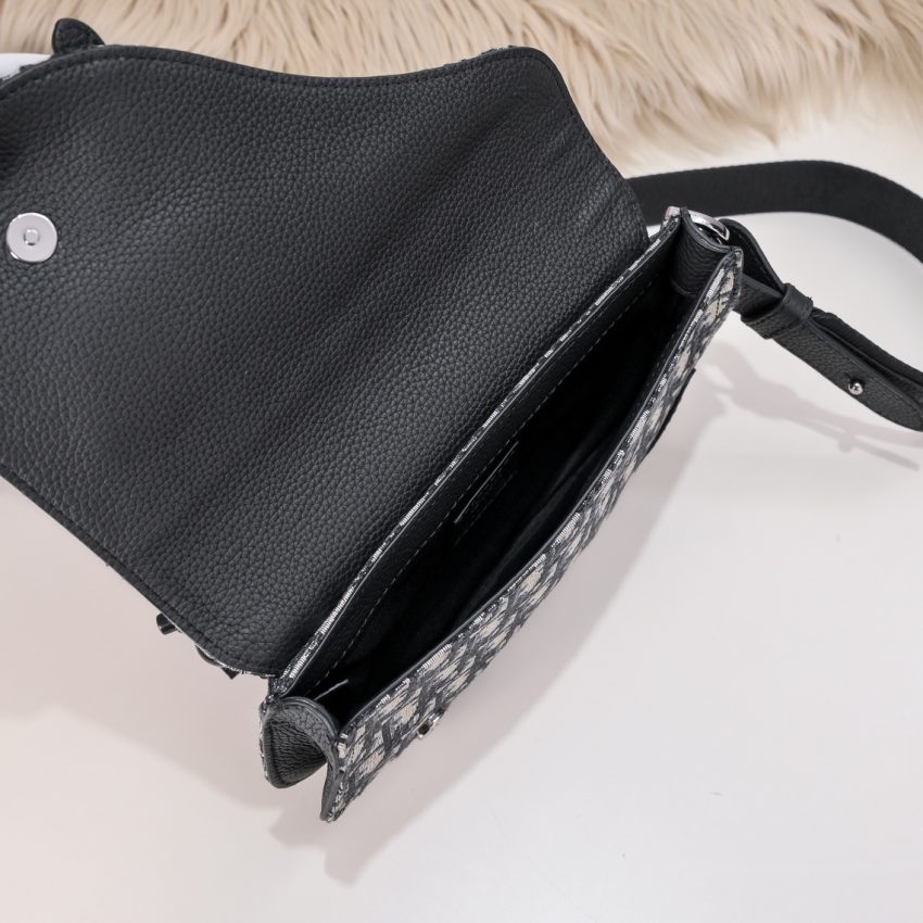 Replica Dior Messenger Oblique - ultra-realistic fake designer tote