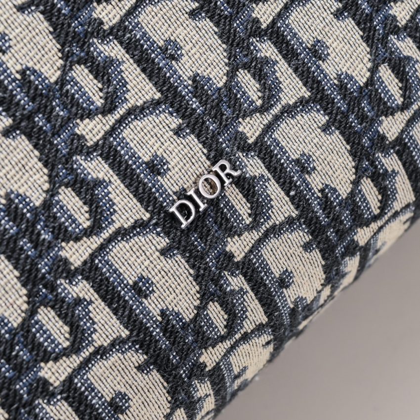 Replica Dior Tioletry Bag - ultra-realistic fake designer tote