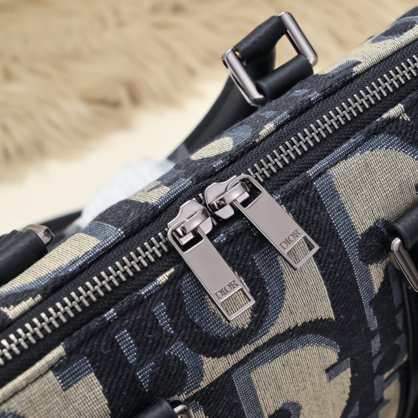 Replica Dior Weekender 25 2 Replica Dior Weekender 25 - high-quality designer bag clone