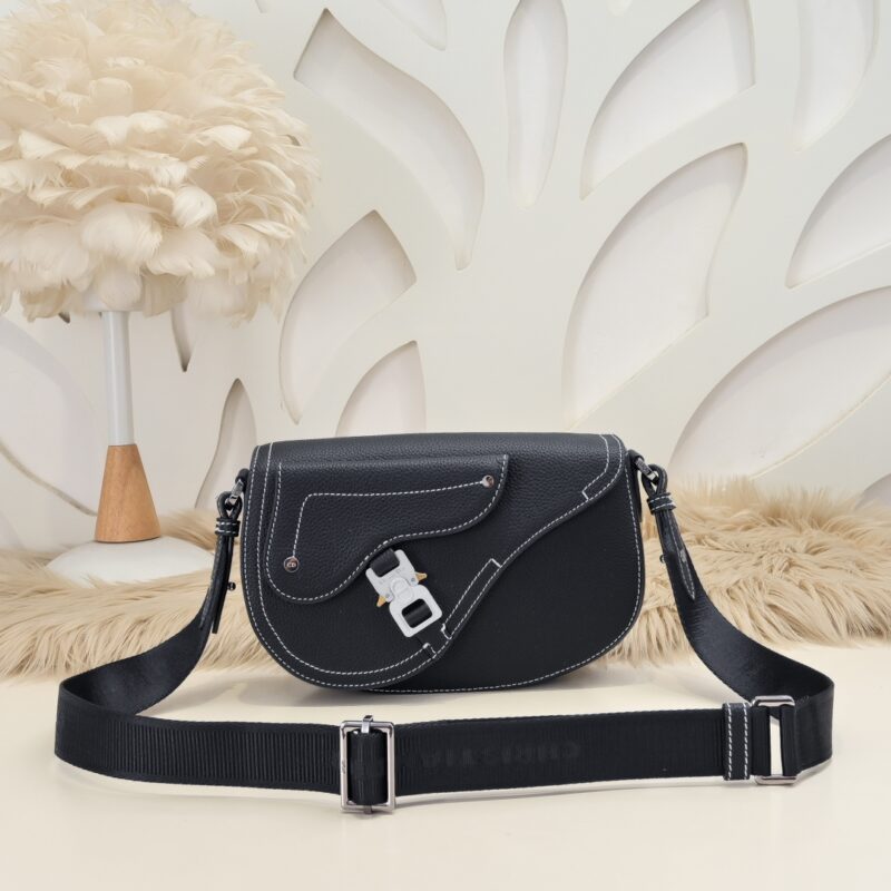 Replica Dior Saddle Messenger Black - ultra-realistic fake designer tote