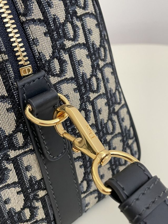 Replica Dior Groove - realistic designer-inspired fake bag