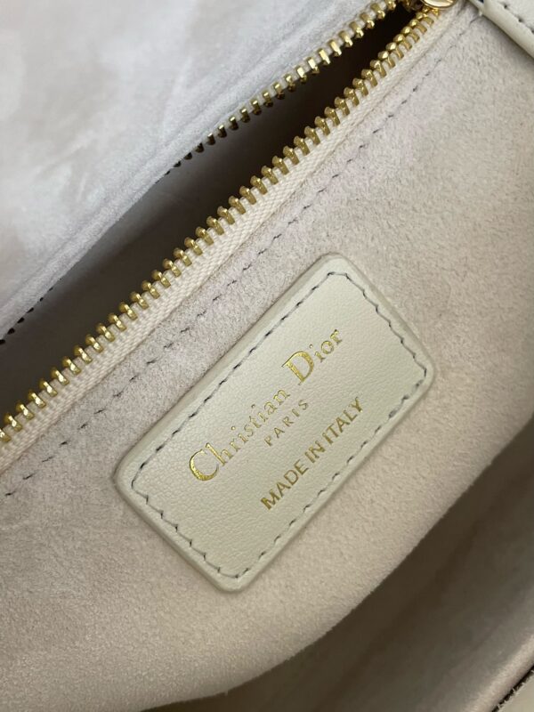 Replica Lady Dior Medium White - ultra-realistic fake designer tote