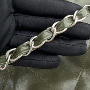 Replica CHANEL 22 Medium Handbag Pink Greed - authentic-look luxury purse replica