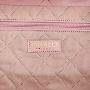 Replica CHANEL 22 Medium Handbag Pink - near-authentic luxury replica handbag