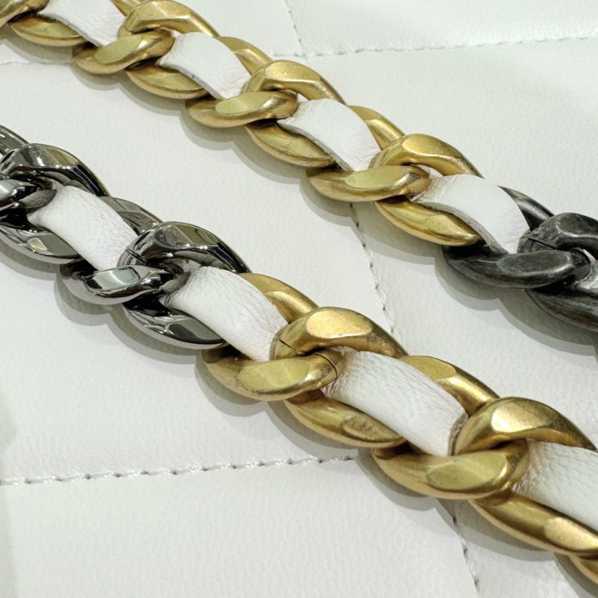 Replica CHANEL 19 Wallet on Chain White - ultra-realistic fake designer tote
