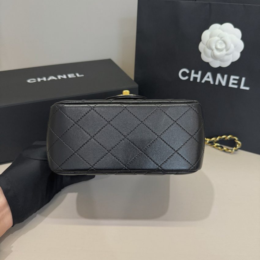 Replica CHANEL Classic Flap 17cm Gold - near-authentic luxury replica handbag