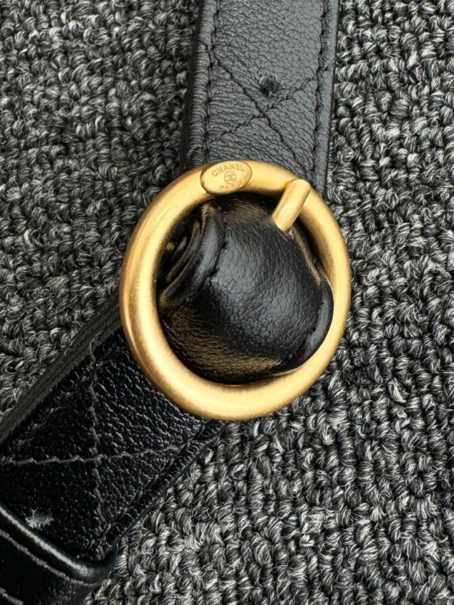 Replica CHANEL 24p Postman Bag Small Black - realistic designer-inspired fake bag