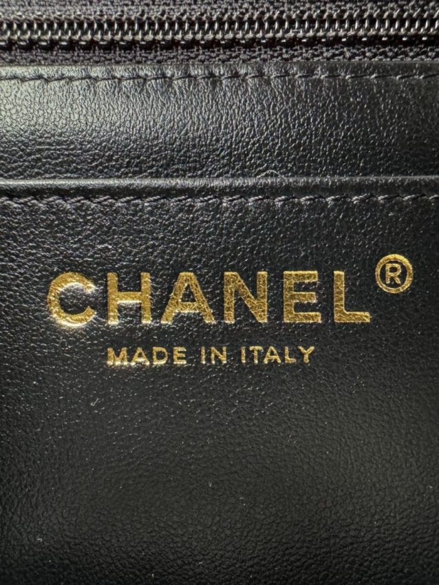 Replica CHANEL Classic Flap 20cm Black Caviar - best quality luxury bag dupe