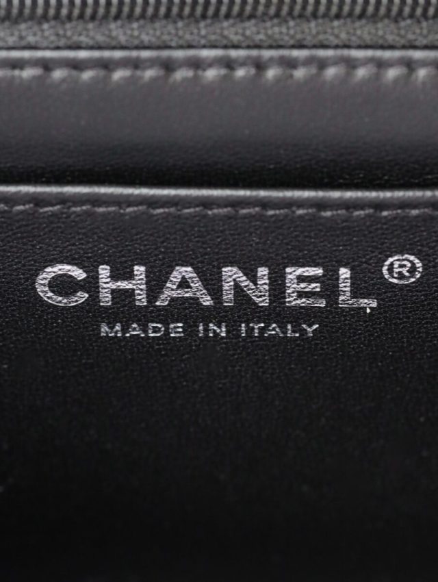 Replica CHANEL Classic Flap 17cm Silver - realistic designer-inspired fake bag