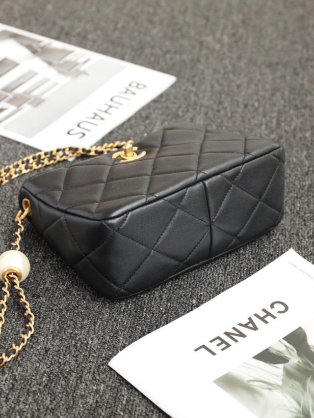 Replica CHANEL 24s Double Pearl Hobo Bag - high-end fake designer purse